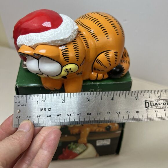 Vintage Enesco E-5937 1978 Garfield Stocking Hanger Just Hanging Around with Box - Picture 5 of 5